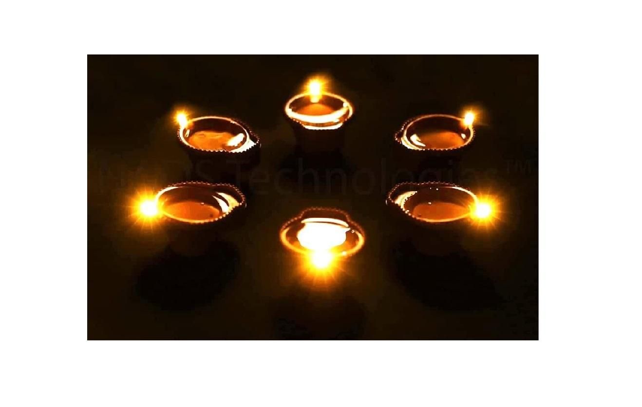 DM™ LED Light Water Sensor Diyas (Plastic)